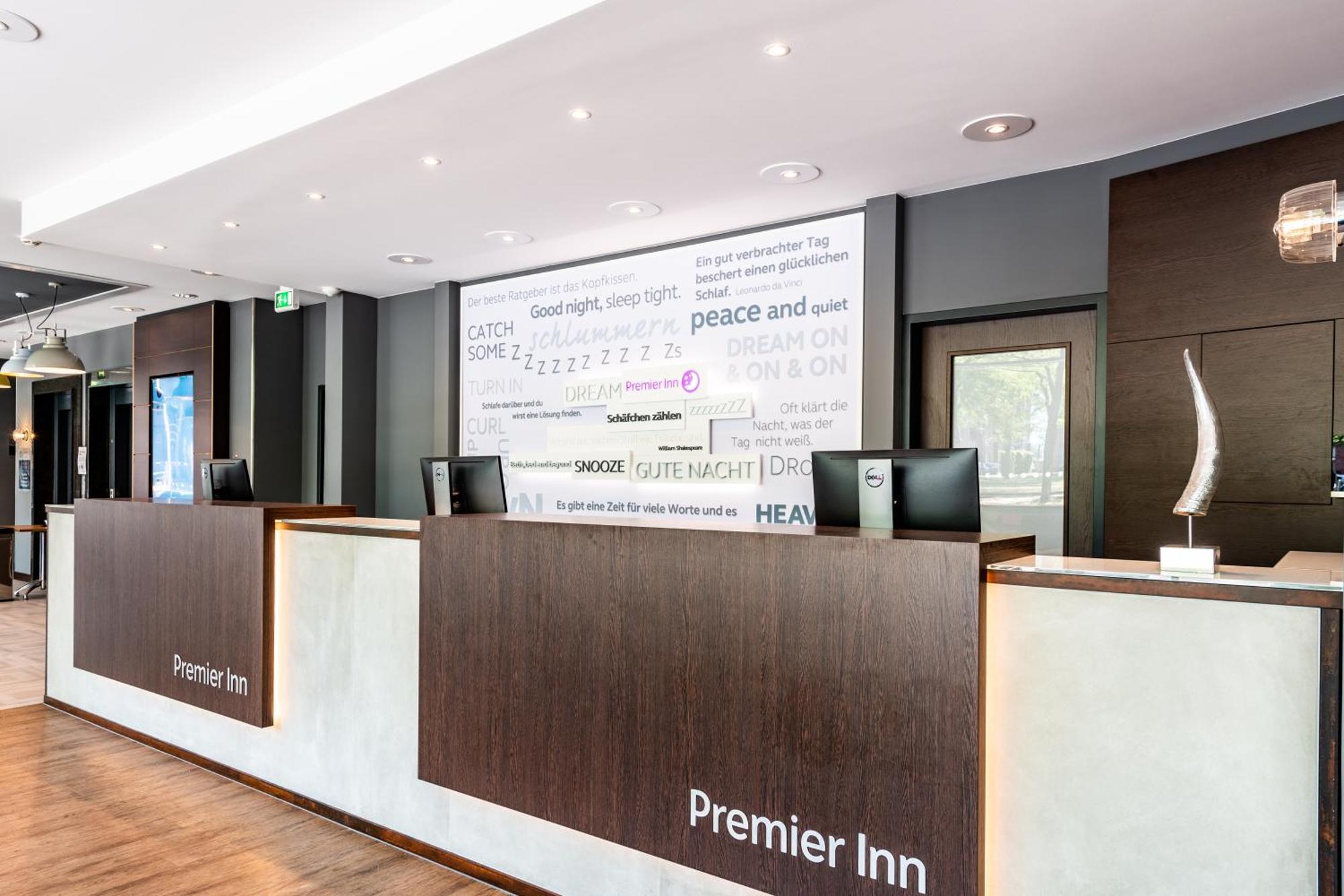 Premier Inn Essen City Limbecker Platz Екстер'єр фото