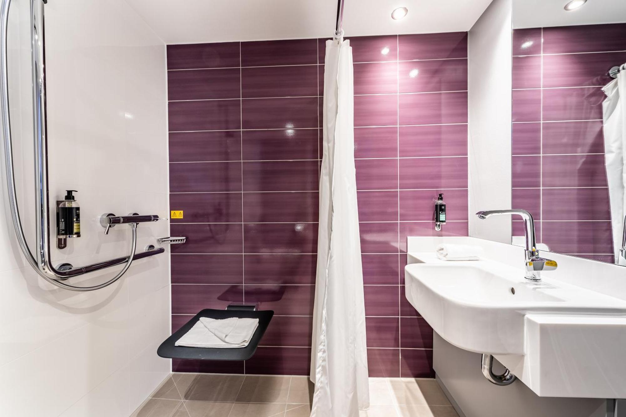 Premier Inn Essen City Limbecker Platz Екстер'єр фото