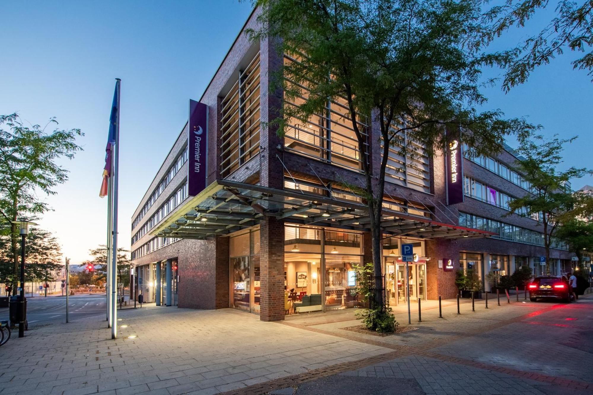 Premier Inn Essen City Limbecker Platz Екстер'єр фото
